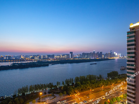 长沙品酒店(五一广场培元桥地铁站店)