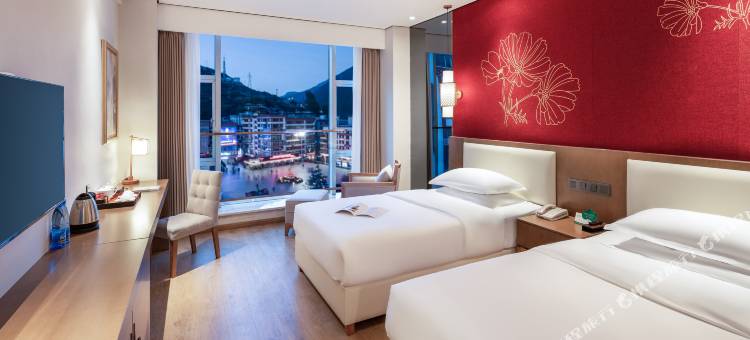 康定情歌广场溜溜城格桑花大酒店图片
