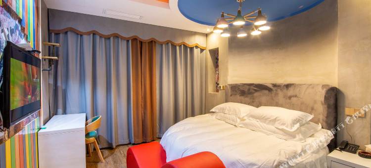 义乌百双艺术酒店(中心医院店)图片