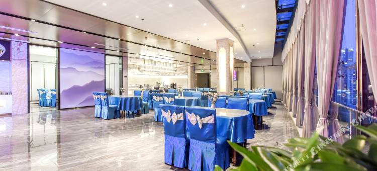 白玉兰酒店(重庆解放碑步行街洪崖洞店)图片