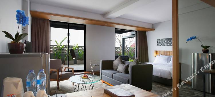 锡卡龙贾巴贝卡巴提卡酒店(Batiqa Hotel Jababeka Cikarang)图片