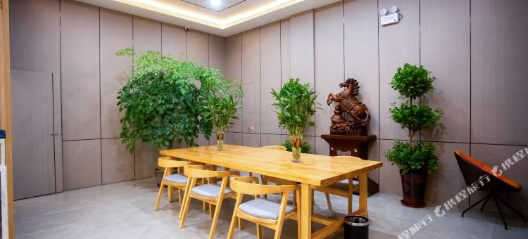 枞阳礼橙轻奢酒店(枞阳县人民医院店)图片