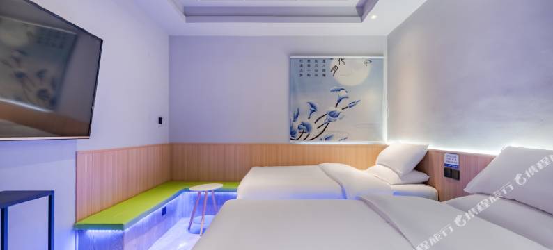 雷泽电竞酒店(杜莆草堂地铁站店)图片