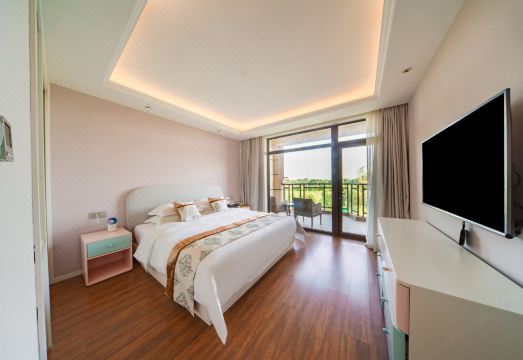 Arcadia Spa Golf International Hotel Hotel Overview