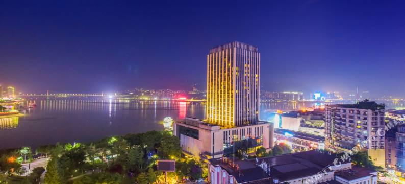 无喧·素禾高空江景酒店(万州万达广场店)图片