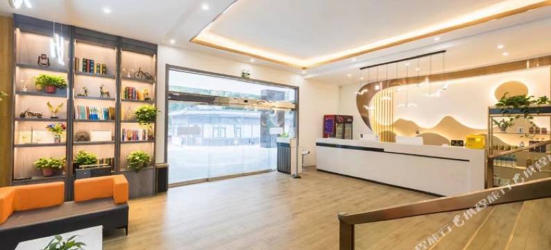 云季酒店(保定河北大学军校广场店)图片