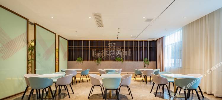 潮漫酒店(西安杨官寨地铁站店)图片