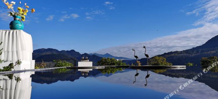 腾冲和堂真美·全景温泉度假客栈(和顺古镇野鸭湖店)图片