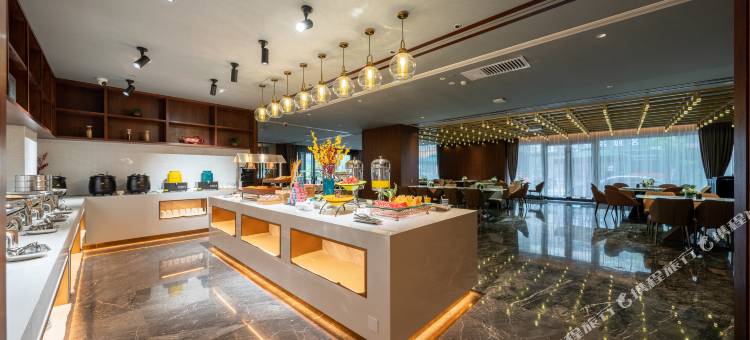 银座佳悦精选酒店(济南融创乐园奥特莱斯店)图片