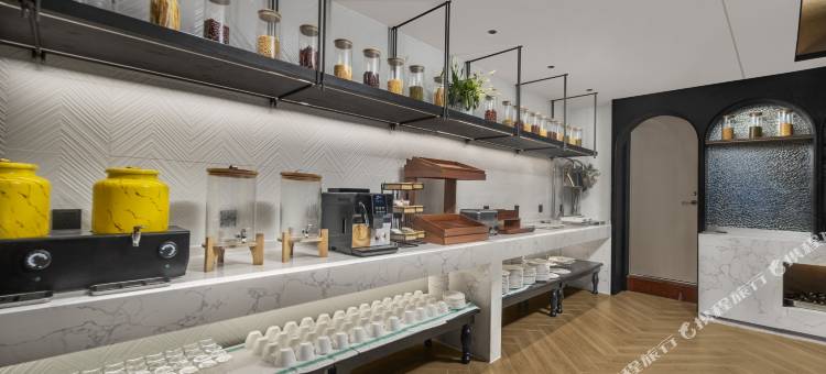长沙岳麓华美达酒店(洋湖湿地地铁站店)图片