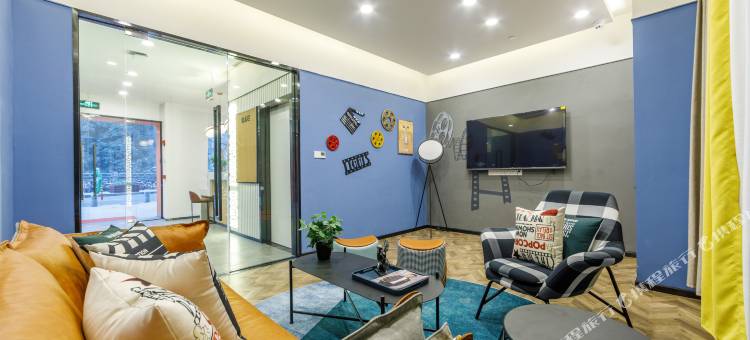 龙湖冠寓(深圳龙华地铁站店)图片