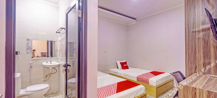 首都O 93068 D双子之家清真(D Twinz House Syariah Redpartner)图片