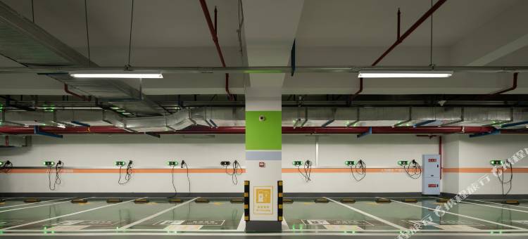 川航金熊猫大酒店(青山机场店)图片