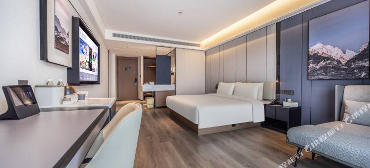 郑州北龙湖金融中心亚朵酒店图片