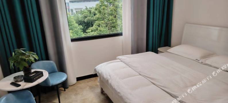 欧晔假日酒店图片