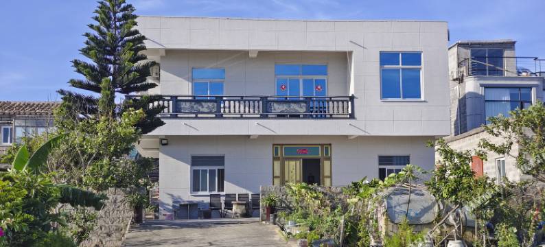 平潭海边石上客栈图片