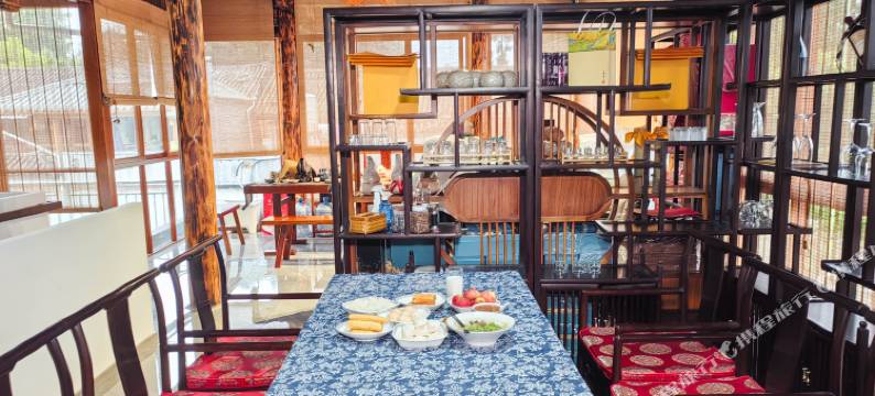 腾冲景颇茶雨客栈(董官村西董大院店)图片