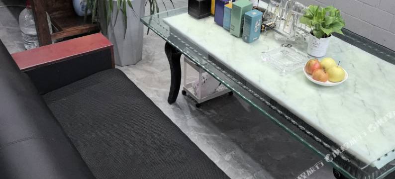东鼎便捷酒店(山西大学东山校区太原南站店)图片
