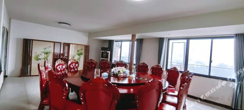 谁在秋千民宿图片