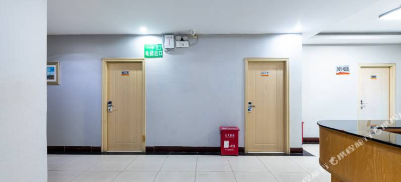 新福酒店(深圳宝安机场固戍地铁站店)图片