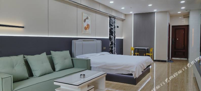 岚栖服务公寓(万达店)图片