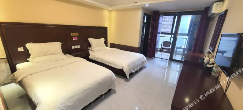 金凤凰商务酒店(郑州博览中心地铁站店)图片