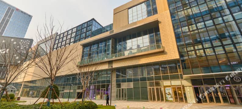 九玥酒店公寓(南京中山陵宝龙广场店)图片