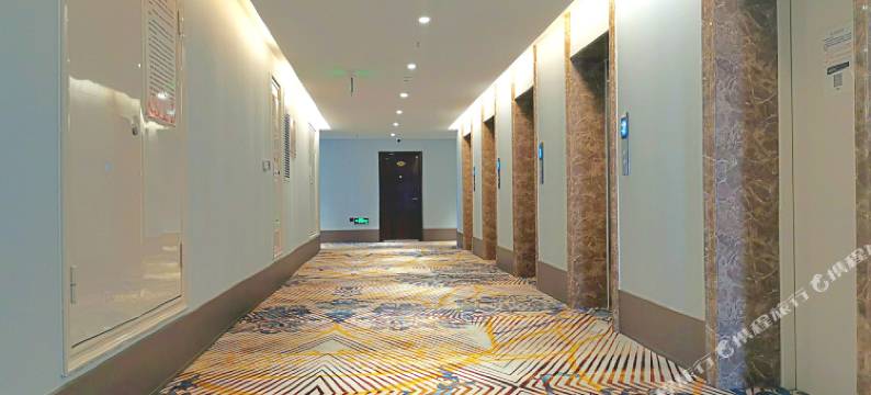 吴忠云中月酒店图片