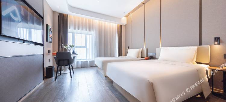 广州南站万科中心亚朵酒店图片