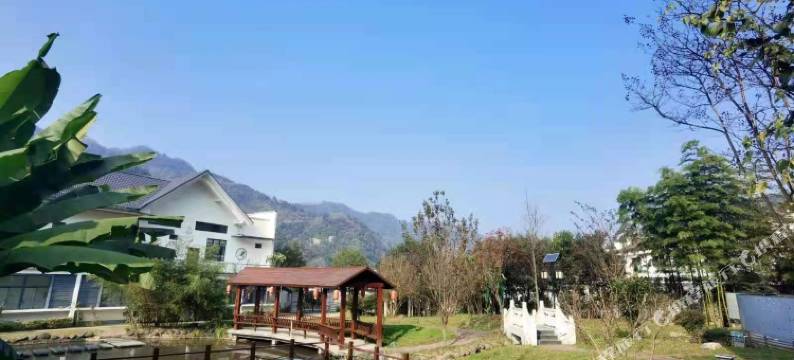 平利陌上岛度假山庄图片