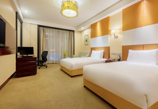 S&N Grand Hotel ChaohuHotel Overview