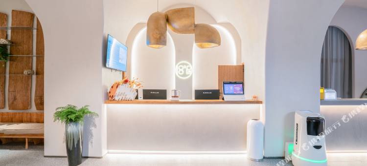 18度居智慧酒店(昆明万科魅力之城广卫地铁站店)图片