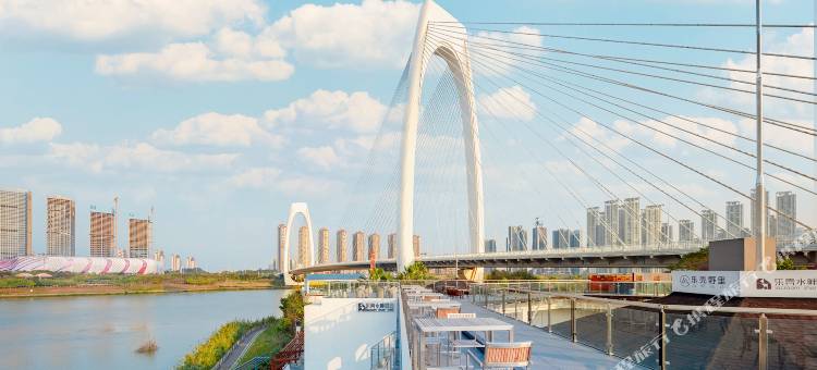 南宁乐壳水畔酒店(万象城方特东盟神画店)图片