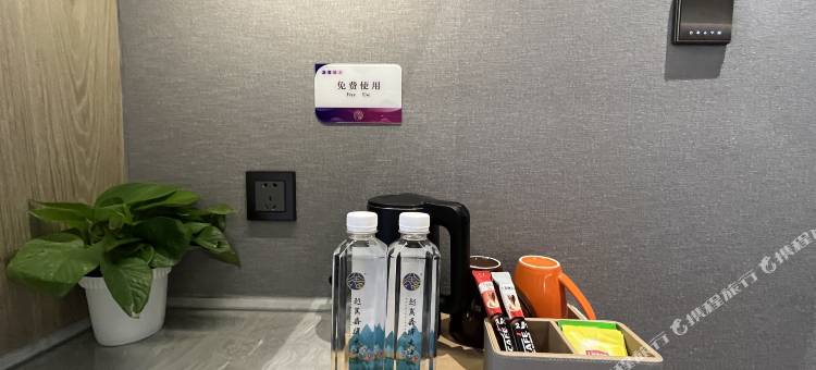 鑫驿大酒店(文化广场越西站店)图片
