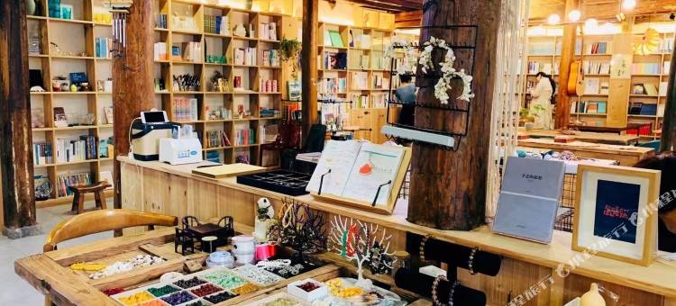 苍南半书房·在山腰民宿图片