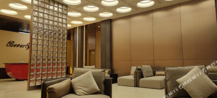 阿坝县比弗利酒店图片