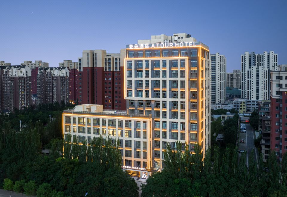晋中榆次大学城亚朵酒店外景图