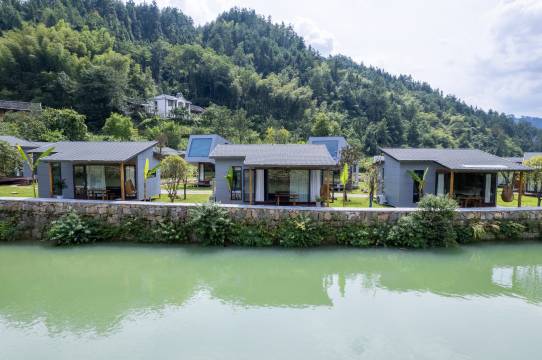 璞逸居·野溪河畔山水度假营(张家界国家森林公园店)图片