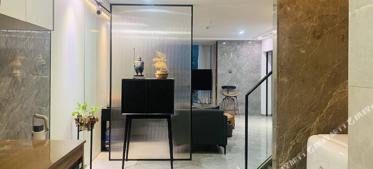 古拾尚公寓(中国铁建环球中心蕉门地铁站店)图片