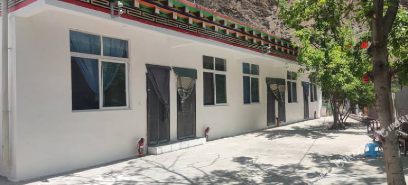 芒康藏家客栈图片