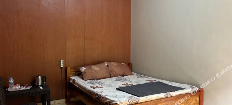 Family 24 Hotel near Pantai Cipatujah图片