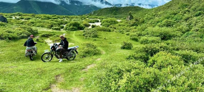 加楚庄园(冷嘎措店)图片