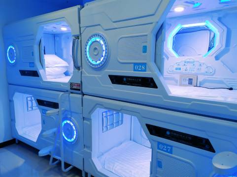 太空舱民宿(兰州新区中川机场店)