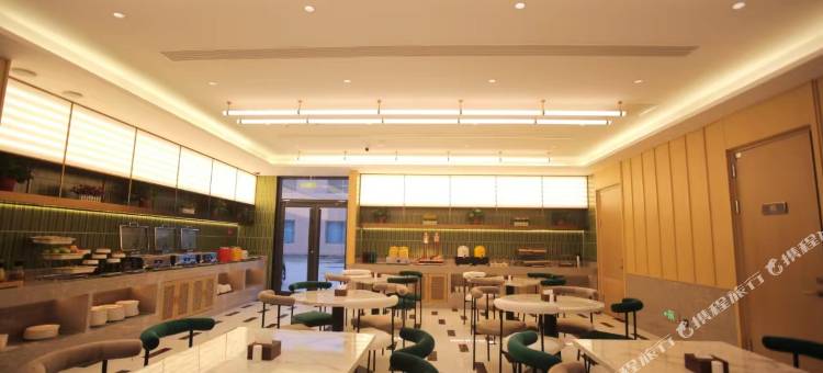 白玉兰酒店(烟台蓬莱火车站店)图片