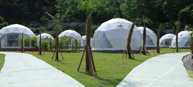 峨边一森一拾露营地图片