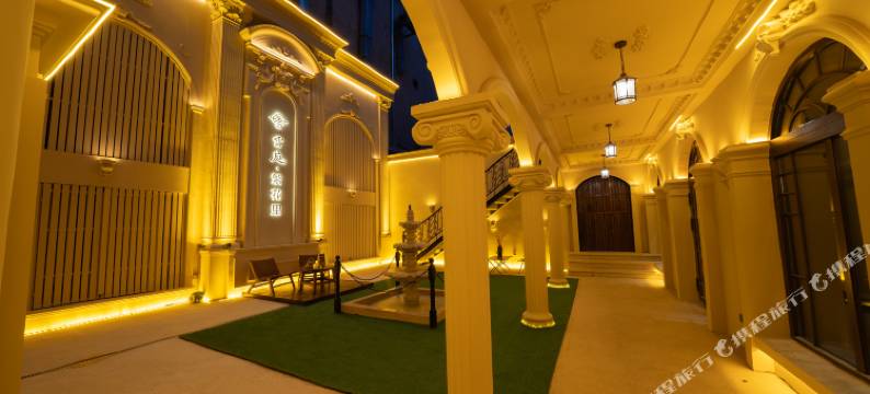 雪庭·繁花里顶奢民宿(哈尔滨索菲亚教堂中央大街店)图片