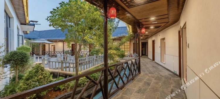 莲台小筑民宿(庐山风景区东林大佛店)图片