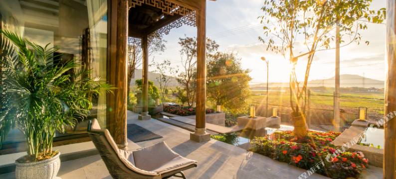 腾冲云喜丨温泉泡池·山野极景丨轻奢度假庭院图片