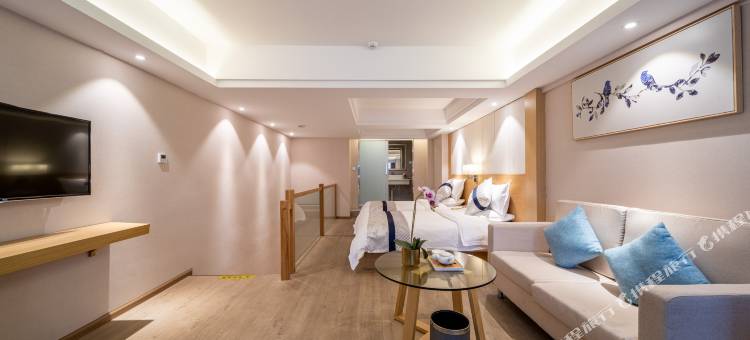 云上·漫居酒店(贵阳观山湖会展中心金融城店)图片