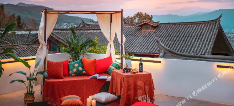 丽江水月花神狮山观景智能美宿图片